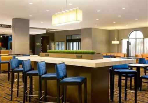 фото отеля Courtyard by Marriott Newark Silicon Valley
