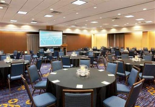 фото отеля Courtyard by Marriott Newark Silicon Valley