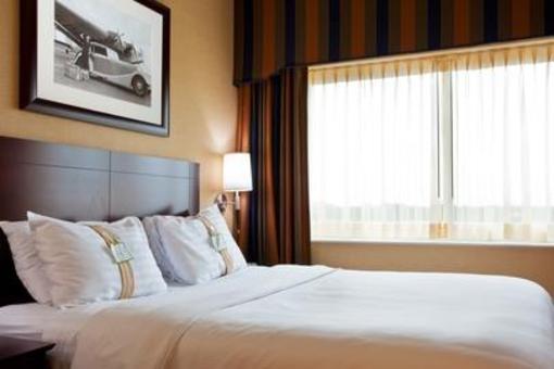 фото отеля Holiday Inn & Suites Chicago O'Hare Rosemont
