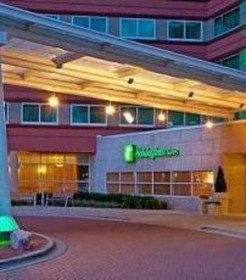 фото отеля Holiday Inn & Suites Chicago O'Hare Rosemont