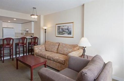 фото отеля Holiday Inn Express Montreal Centre-Ville