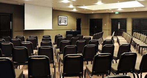 фото отеля Village Leisure Hotel Bury