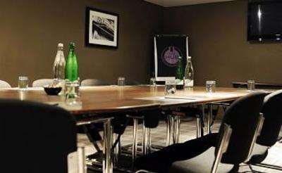 фото отеля Village Leisure Hotel Bury