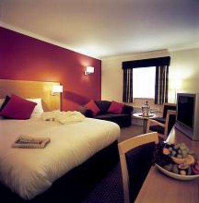 фото отеля Village Leisure Hotel Bury