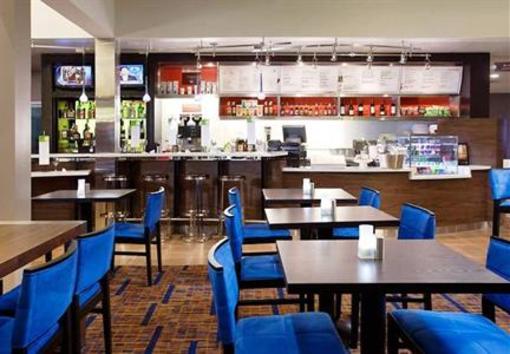 фото отеля Courtyard by Marriott Phoenix Camelback