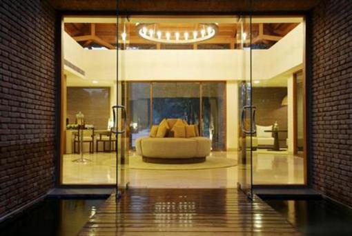 фото отеля The Westin Sohna Resort Gurgaon