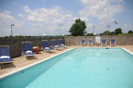 фото отеля Holiday Inn Express Stephens City