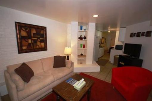 фото отеля Bed and Breakfast on U. Street