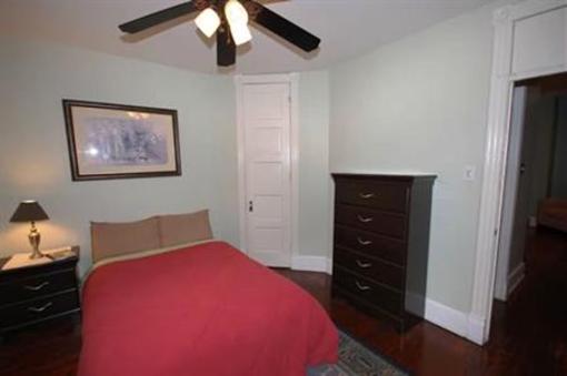 фото отеля Bed and Breakfast on U. Street