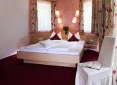 фото отеля Posthotel Strengen