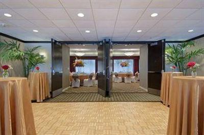 фото отеля Doubletree Guest Suites Houston