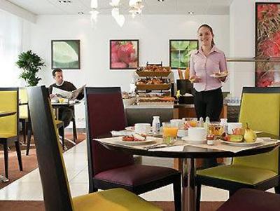 фото отеля Hotel Novotel Annecy Centre Atria