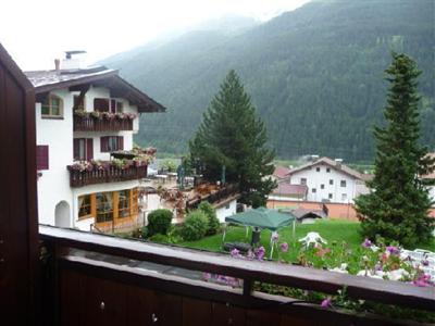 фото отеля Hotel Gridlon Wellness am Arlberg