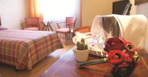 фото отеля Hotel Unzaga Plaza
