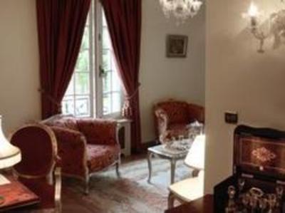 фото отеля Hotel La Folie Du Bois Des Fontaines Forges-les-Eaux