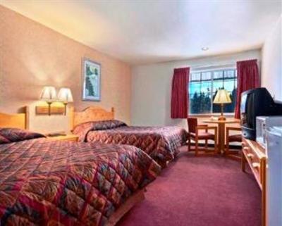 фото отеля Summit Lodge at Snoqualmie Pass
