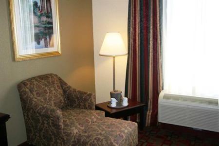 фото отеля Hampton Inn Canton, MS