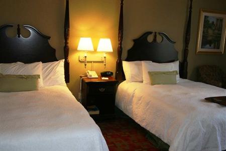 фото отеля Hampton Inn Canton, MS