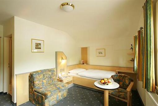 фото отеля Hotel Zwolfer