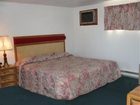 фото отеля Red Carpet Inn Massena