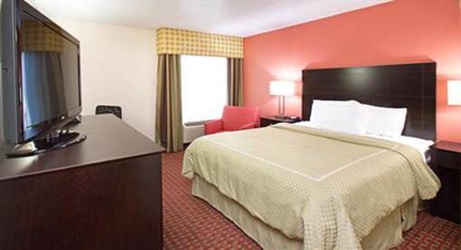 фото отеля AmericInn Johnston