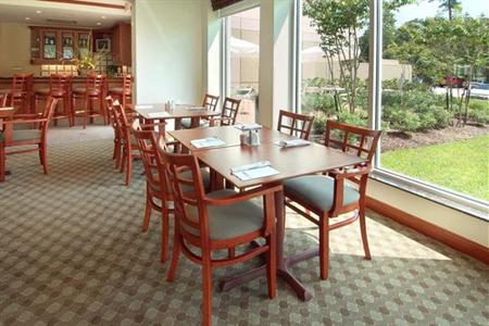 фото отеля Hilton Garden Inn Houston/The Woodlands