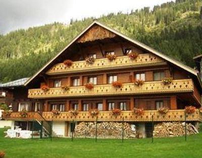 фото отеля Chatel Tour Apartments