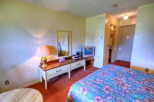 фото отеля Canadas Best Value Inn Port Colborne