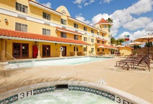 фото отеля Holiday Inn Express San Diego - Escondido