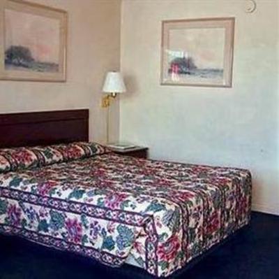 фото отеля Economy Inn Seaside