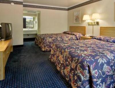 фото отеля Super 8 Camp Springs / Andrews AFB DC Area