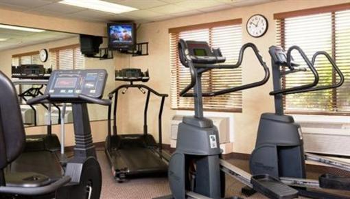 фото отеля Radisson Hotel and Suites Chelmsford Lowell