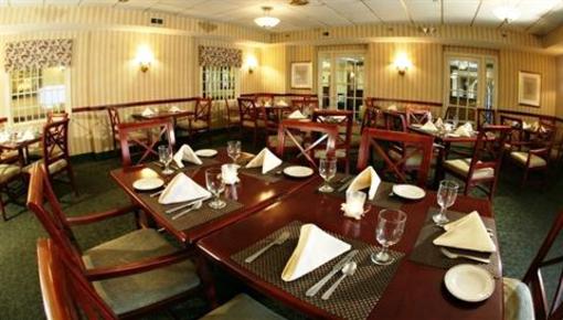 фото отеля Radisson Hotel and Suites Chelmsford Lowell