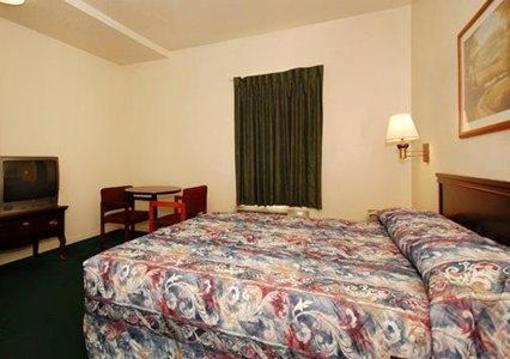 фото отеля Econo Lodge Inn & Suites Granite City