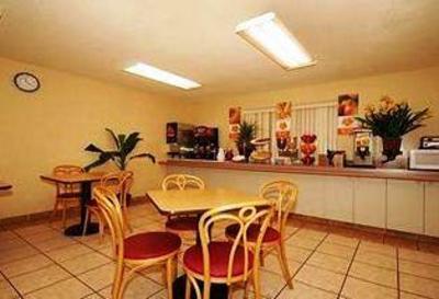 фото отеля Quality Inn Mesa Superstition Springs