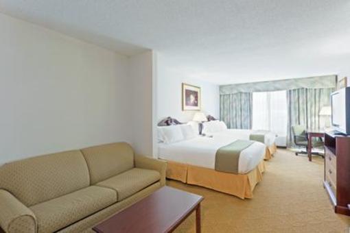 фото отеля Holiday Inn Express Lordstown Newton Falls Warren