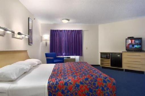 фото отеля Red Roof Inn Laredo