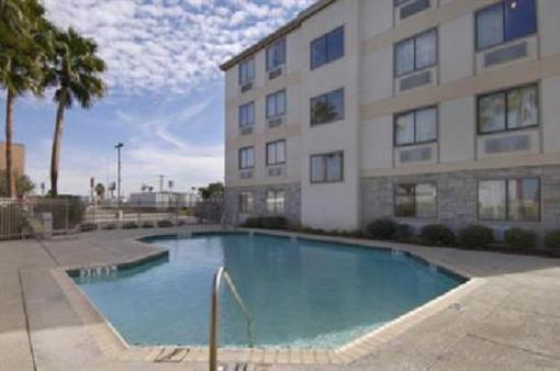 фото отеля Red Roof Inn Laredo