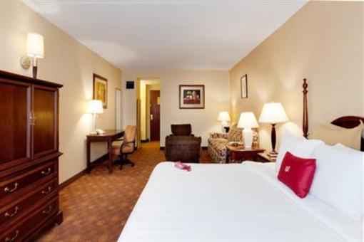 фото отеля Crowne Plaza Southbury