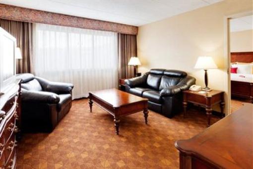 фото отеля Crowne Plaza Southbury