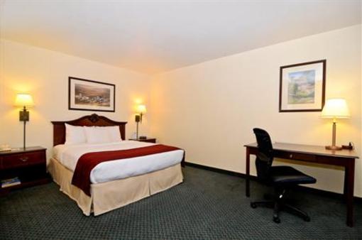 фото отеля Best Western Petaluma Inn