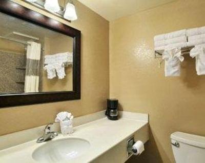 фото отеля Travelodge Hotel Alamo Riverwalk San Antonio