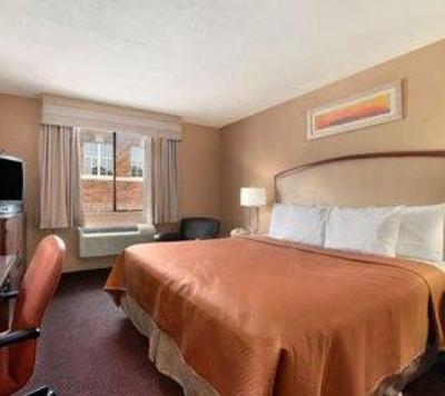 фото отеля Travelodge Hotel Alamo Riverwalk San Antonio
