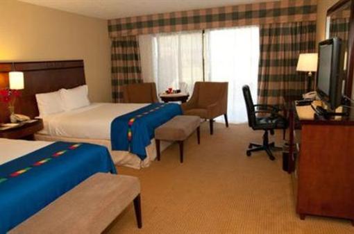 фото отеля Park Inn by Radisson Fresno
