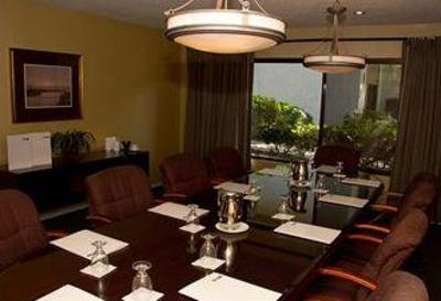 фото отеля Park Inn by Radisson Fresno