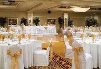 фото отеля Park Inn by Radisson Fresno