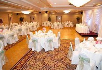 фото отеля Park Inn by Radisson Fresno