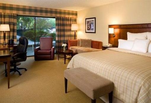 фото отеля Park Inn by Radisson Fresno