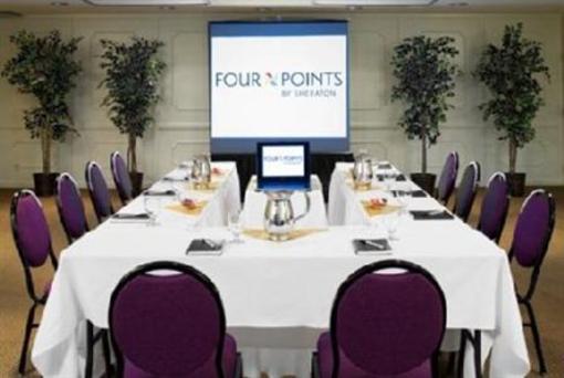 фото отеля Park Inn by Radisson Fresno