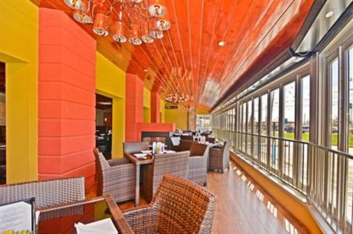 фото отеля BEST WESTERN The Garden Executive Hotel